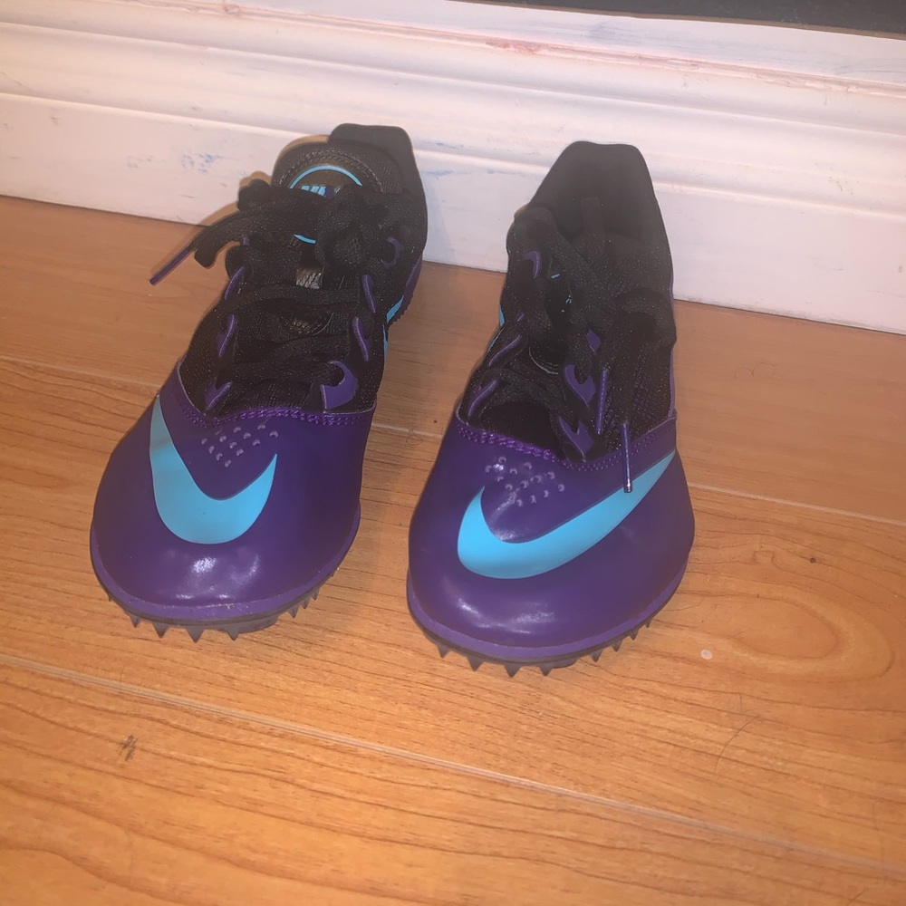 Track spikes